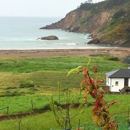 בית נופש Casa Con Vistas Unicas A La Playa De Cueva, Asturias
