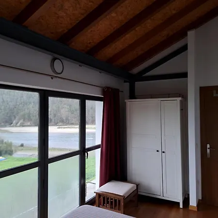 Casa Con Vistas Unicas A La Playa De Cueva, Asturias בית נופש