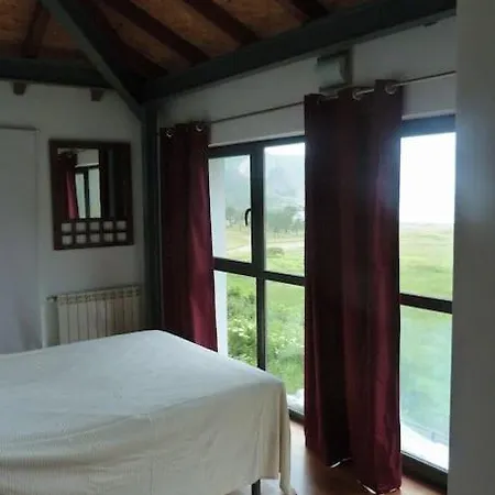 Casa Con Vistas Unicas A La Playa De Cueva, Asturias Holiday home *